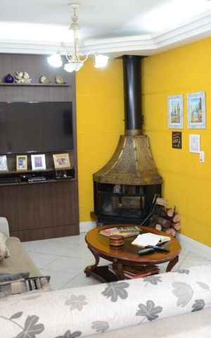Casa para alugar com 350m², 4 quartos e 2 vagasSala