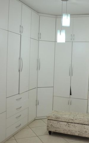 Casa para alugar com 350m², 4 quartos e 2 vagasQuarto