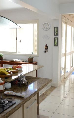 Casa para alugar com 350m², 4 quartos e 2 vagasCozinha