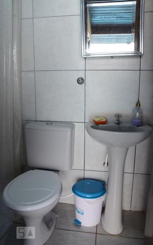 Casa para alugar com 350m², 4 quartos e 2 vagasBanheiro externo