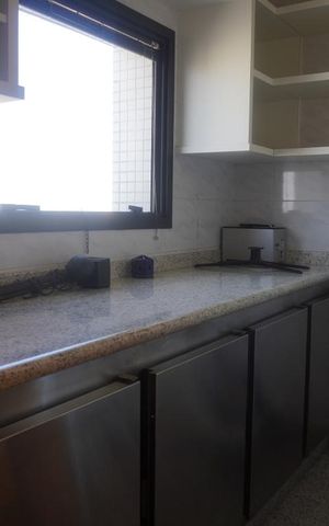 Apartamento à venda com 300m², 4 quartos e 4 vagasQuarto de Serviço