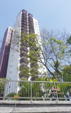 Apartamento à venda com 300m², 4 quartos e 4 vagasFachada