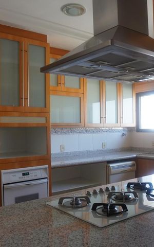 Apartamento à venda com 300m², 4 quartos e 4 vagasCozinha