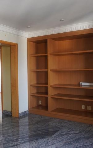 Apartamento à venda com 300m², 4 quartos e 4 vagasSala de TV