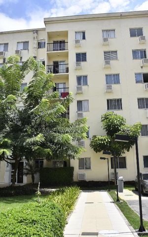Apartamento à venda com 51m², 2 quartos e 1 vagaFachada do bloco