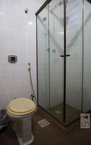 Casa de condomínio à venda com 250m², 6 quartos e 1 vagaBenheiro Social