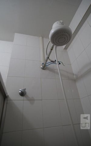 Casa de condomínio à venda com 250m², 6 quartos e 1 vagaBanheiro de Serviço