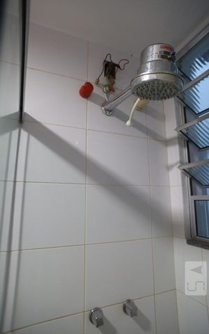 Casa de condomínio à venda com 250m², 6 quartos e 1 vagaBenheiro Social 2