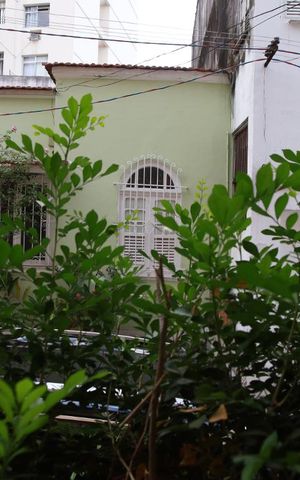 Casa de condomínio à venda com 250m², 6 quartos e 1 vagaSala Vista