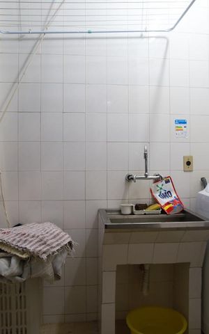 Casa de condomínio à venda com 250m², 6 quartos e 1 vagaLavanderia