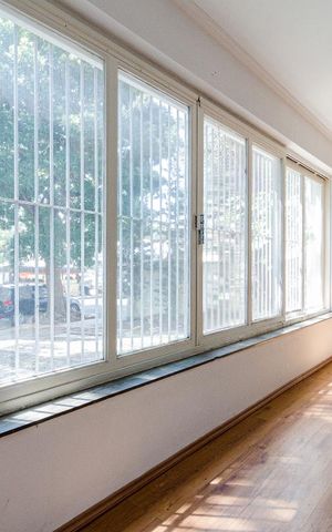 Casa à venda com 625m², 4 quartos e 5 vagas Casa à venda com 625m², 4 quartos e 5 vagasSala