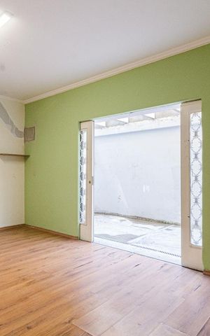 Casa à venda com 625m², 4 quartos e 5 vagas Casa à venda com 625m², 4 quartos e 5 vagasSala 2