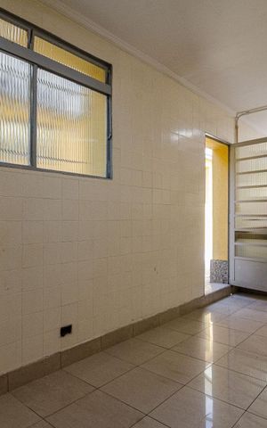 Casa à venda com 625m², 4 quartos e 5 vagas Casa à venda com 625m², 4 quartos e 5 vagasCozinha