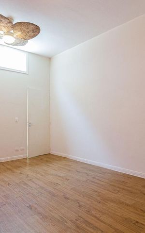 Casa à venda com 625m², 4 quartos e 5 vagas Casa à venda com 625m², 4 quartos e 5 vagasSala 2 edícula