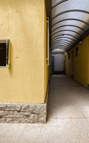 Casa à venda com 625m², 4 quartos e 5 vagas Casa à venda com 625m², 4 quartos e 5 vagasQuintal