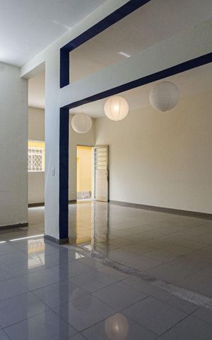Casa à venda com 625m², 4 quartos e 5 vagas Casa à venda com 625m², 4 quartos e 5 vagasSala edícula