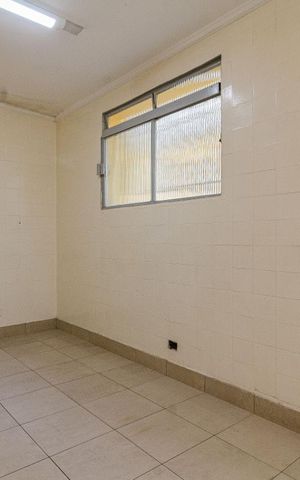 Casa à venda com 625m², 4 quartos e 5 vagas Casa à venda com 625m², 4 quartos e 5 vagasCozinha