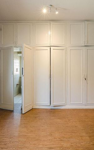 Casa à venda com 625m², 4 quartos e 5 vagas Casa à venda com 625m², 4 quartos e 5 vagasSuíte