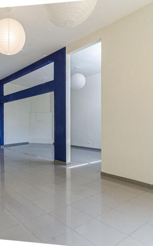 Casa à venda com 625m², 4 quartos e 5 vagas Casa à venda com 625m², 4 quartos e 5 vagasSala edícula