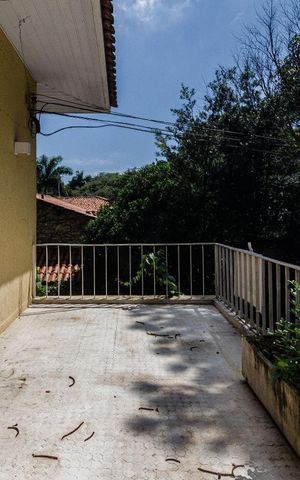 Casa à venda com 625m², 4 quartos e 5 vagas Casa à venda com 625m², 4 quartos e 5 vagasVaranda do quarto 1