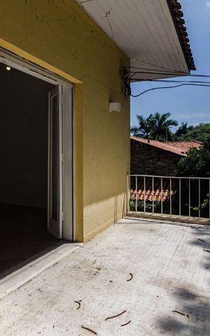 Casa à venda com 625m², 4 quartos e 5 vagas Casa à venda com 625m², 4 quartos e 5 vagasVaranda do quarto 1