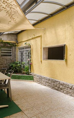 Casa à venda com 625m², 4 quartos e 5 vagas Casa à venda com 625m², 4 quartos e 5 vagasQuintal