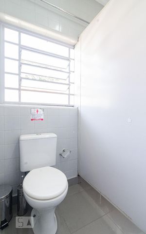 Casa à venda com 625m², 4 quartos e 5 vagas Casa à venda com 625m², 4 quartos e 5 vagasBanheiro