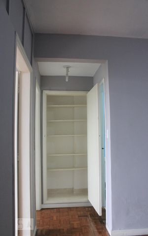 Apartamento à venda com 44m², 1 quarto e sem vagaCorredor