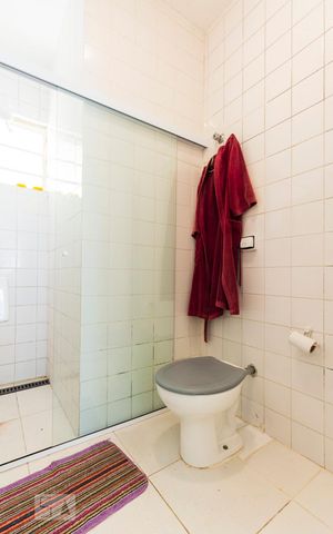 Casa para alugar com 170m², 3 quartos e 1 vagaBanheiro