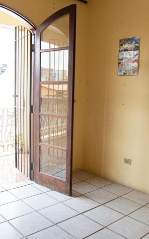 Casa à venda com 270m², 4 quartos e 5 vagas Casa à venda com 270m², 4 quartos e 5 vagasQuarto 2