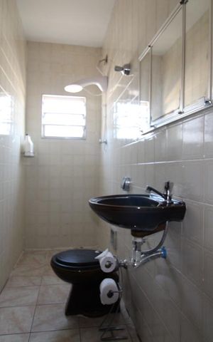 Casa à venda com 280m², 2 quartos e 5 vagasBanheiro 2 social