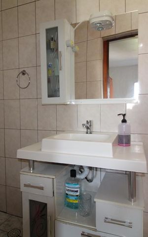 Casa à venda com 280m², 2 quartos e 5 vagasBanheiro 1 suite