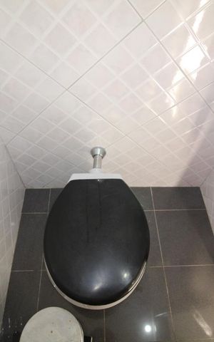 Casa à venda com 280m², 2 quartos e 5 vagasBanheiro 3 serviço