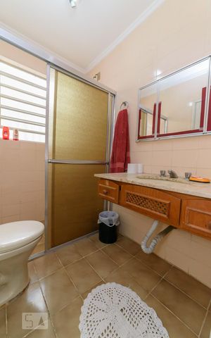 Casa para alugar com 200m², 4 quartos e 2 vagasBanheiro da Suíte 2