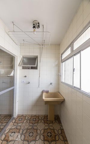 Apartamento à venda com 67m², 3 quartos e 2 vagas Apartamento à venda com 67m², 3 quartos e 2 vagasÁrea de Serviço
