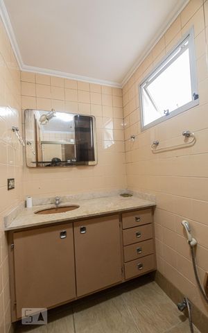 Apartamento à venda com 67m², 3 quartos e 2 vagas Apartamento à venda com 67m², 3 quartos e 2 vagasBanheiro Social