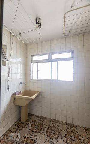 Apartamento à venda com 67m², 3 quartos e 2 vagas Apartamento à venda com 67m², 3 quartos e 2 vagasÁrea de Serviço