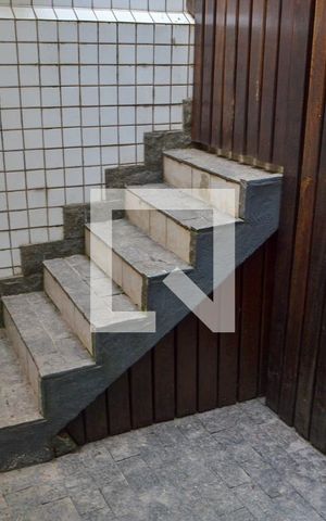 Casa de condomínio à venda com 75m², 2 quartos e 1 vagaÁrea de Serviço