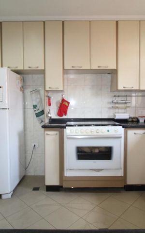 Casa à venda com 352m², 4 quartos e 5 vagasCozinha
