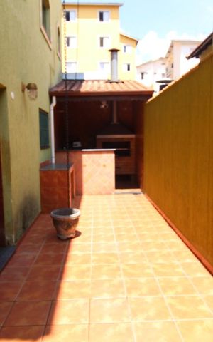 Casa à venda com 352m², 4 quartos e 5 vagasCorredor