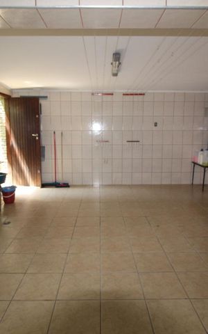 Casa à venda com 352m², 4 quartos e 5 vagasÁrea de Serviço