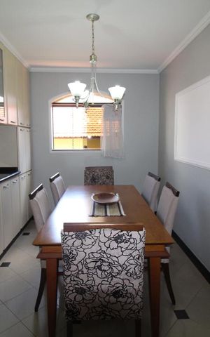 Casa à venda com 352m², 4 quartos e 5 vagasCozinha