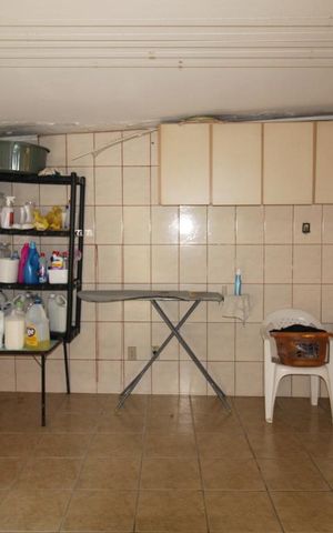 Casa à venda com 352m², 4 quartos e 5 vagasÁrea de Serviço