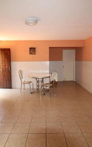 Casa à venda com 352m², 4 quartos e 5 vagasÁrea de Serviço