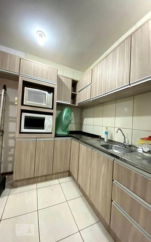 Casa à venda com 80m², 2 quartos e 3 vagas Casa à venda com 80m², 2 quartos e 3 vagasCozinha