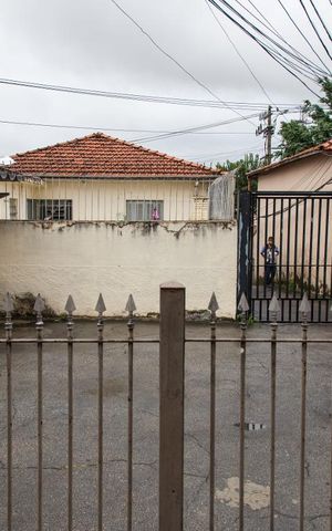 Casa à venda com 117m², 3 quartos e 3 vagas Casa à venda com 117m², 3 quartos e 3 vagasQuarto 1 - Vista