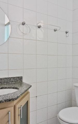 Apartamento para alugar com 55m², 2 quartos e 1 vaga Apartamento para alugar com 55m², 2 quartos e 1 vagaBanheiro