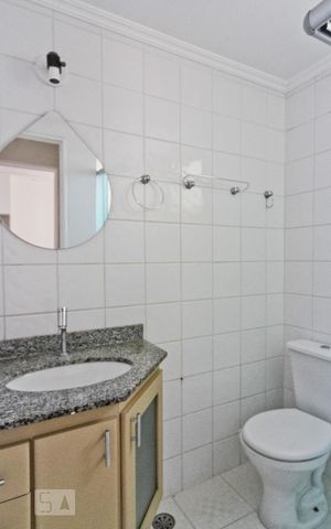 Apartamento para alugar com 55m², 2 quartos e 1 vaga Apartamento para alugar com 55m², 2 quartos e 1 vagaBanheiro