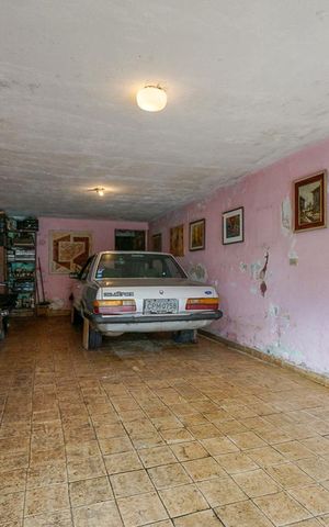 Casa à venda com 170m², 3 quartos e 2 vagas Casa à venda com 170m², 3 quartos e 2 vagasGaragem