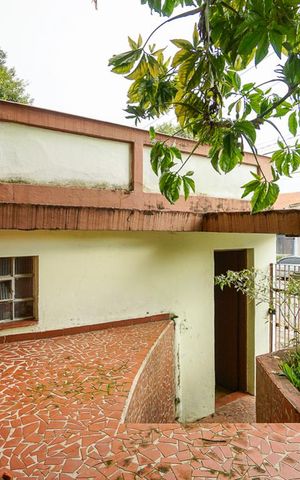 Casa à venda com 170m², 3 quartos e 2 vagas Casa à venda com 170m², 3 quartos e 2 vagasEntrada